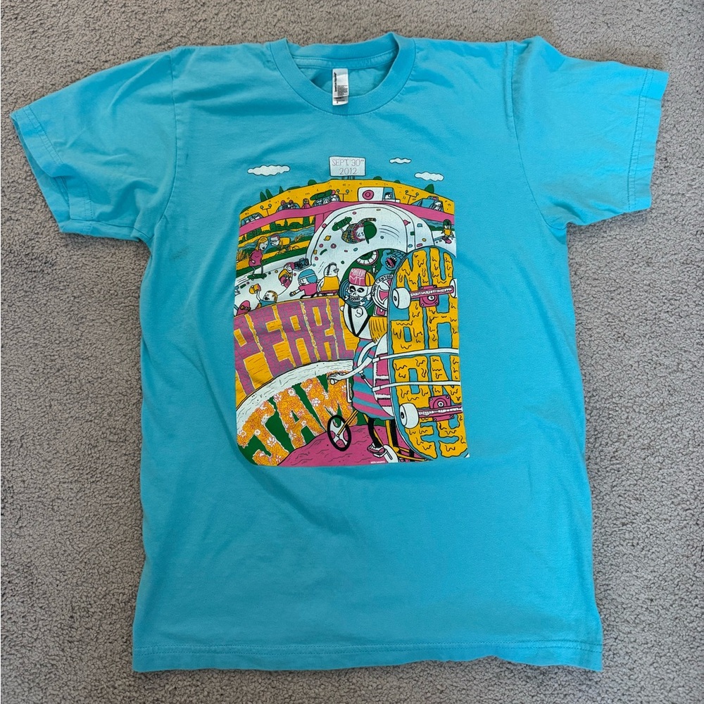Rare Pearl Jam shirt women’s size small. Missoula, MT 2012. Great condition.